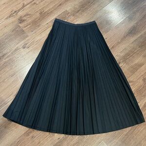 Uniqlo Dark Grey Pleated Midi Skirt